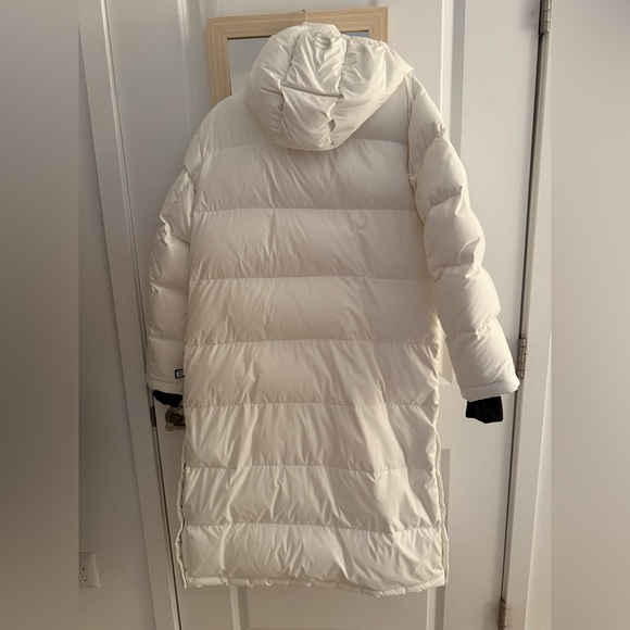 Aritzia The Super Puff Long - Picture 5 of 6